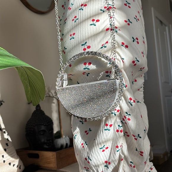💎💎💎NWT Mini Diamond Circle Clutch 💎💎💎 - Picture 14 of 15